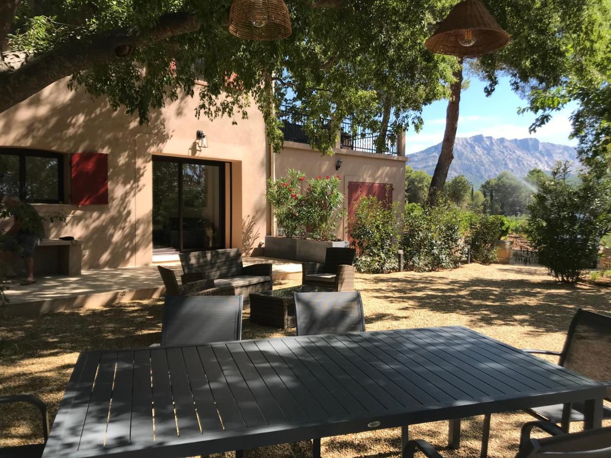 La Bastide - Le Grenache - Le Syrah Au Domaine Chateau Henri Bonnaud Le Tholonet Exterior foto